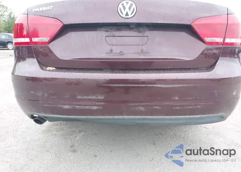 2013 Volkswagen Passat 2.5L S z USA, uszkodzony, nr VIN 1VWAP7A34DC065484